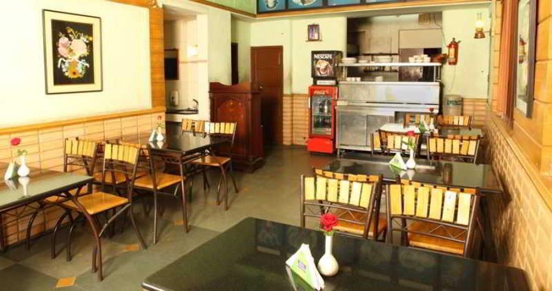 Yuvarani Residency Kochi Εξωτερικό φωτογραφία
