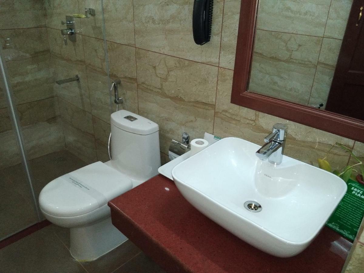 Yuvarani Residency Kochi Εξωτερικό φωτογραφία