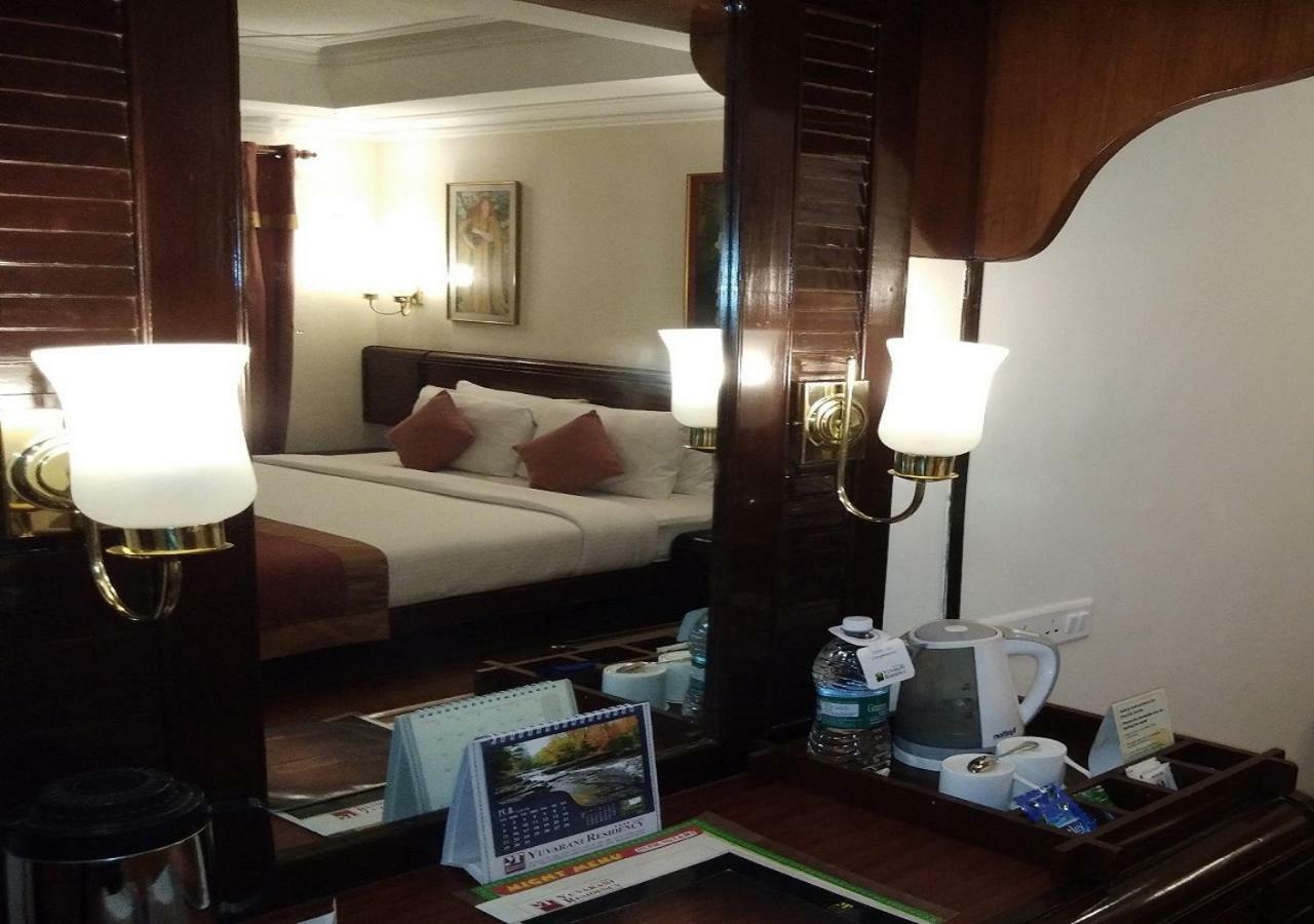 Yuvarani Residency Kochi Εξωτερικό φωτογραφία