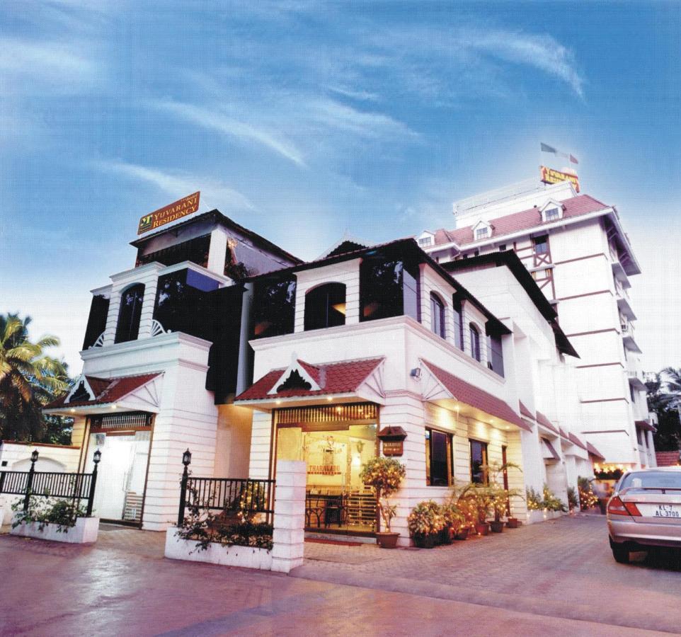 Yuvarani Residency Kochi Εξωτερικό φωτογραφία