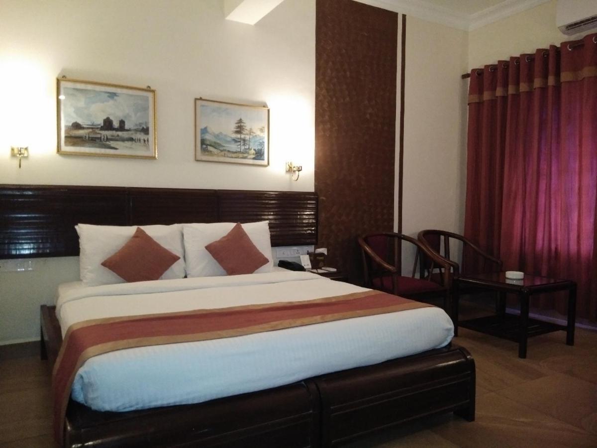 Yuvarani Residency Kochi Εξωτερικό φωτογραφία