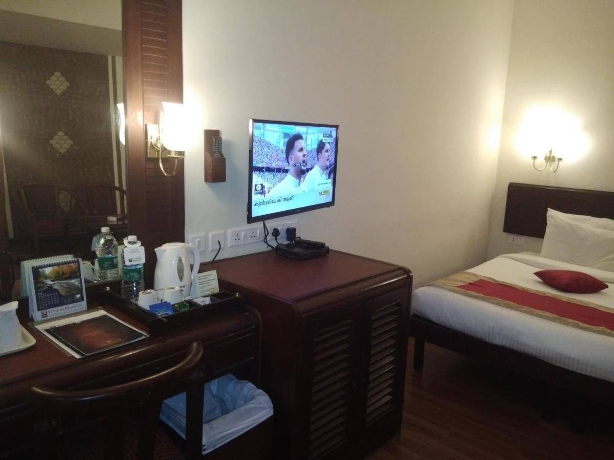 Yuvarani Residency Kochi Εξωτερικό φωτογραφία